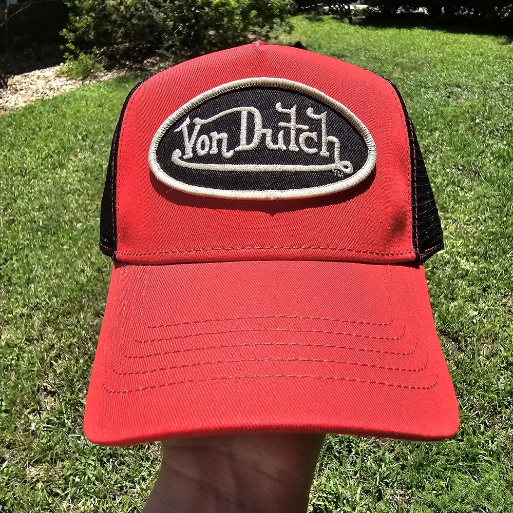 NWT Von Dutch Red Trucker Hat